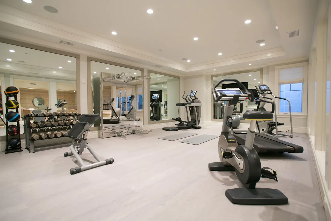 9 Tips For Crafting the Ultimate Luxury Home Gym
